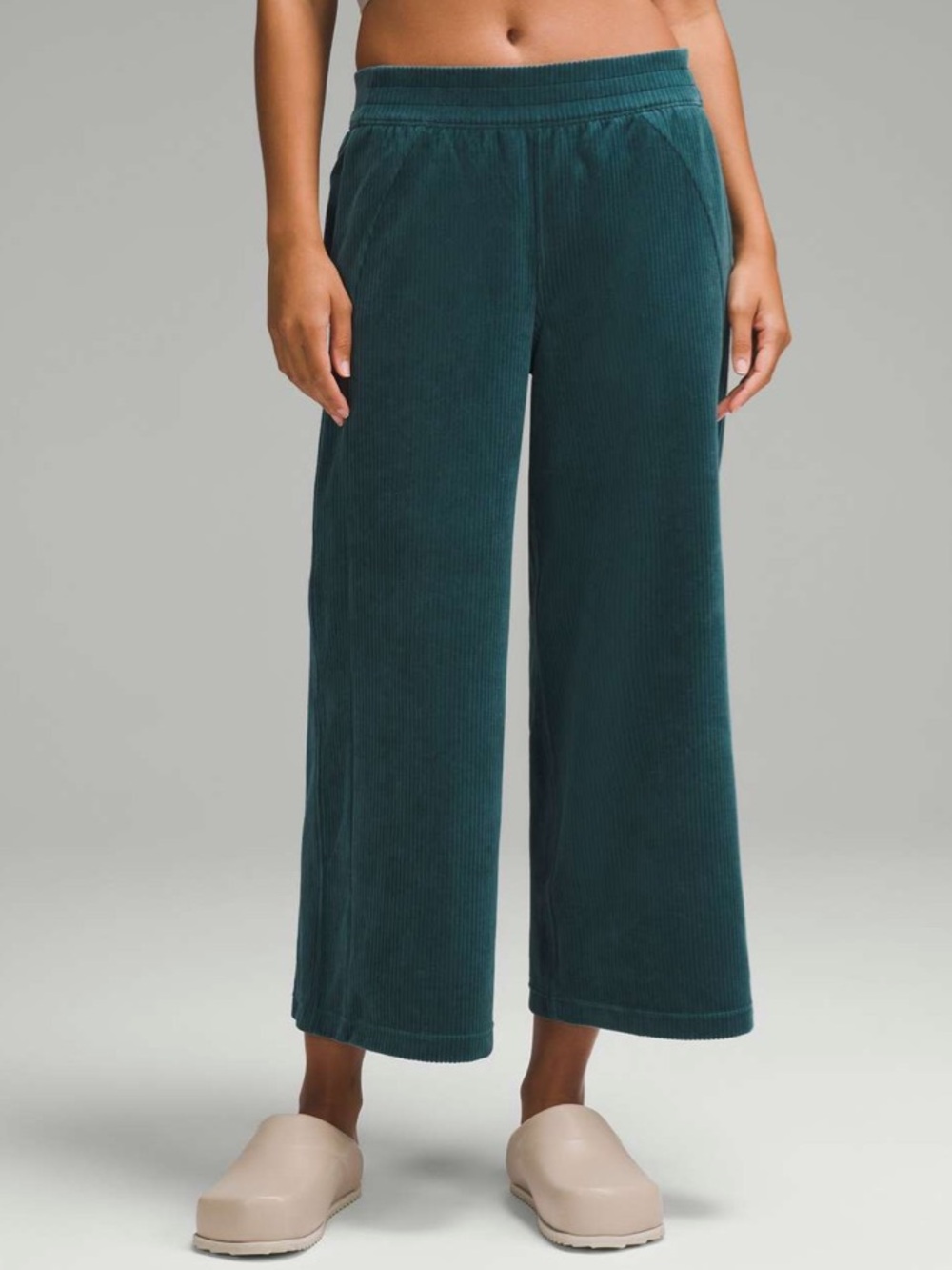 Lululemon Scuba Mid-Rise Wide-Leg Crop *Velvet Cord Storm Teal Size 8